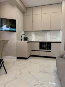 Миниатюра Кухня угловая современная с фасадами без ручек 15