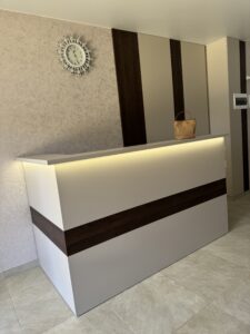 Миниатюра Стойка ресепшн 8