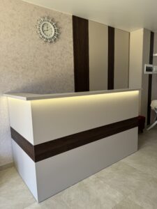 Миниатюра Стойка ресепшн 24