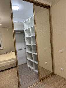 Миниатюра Гардероб Скрытый 13