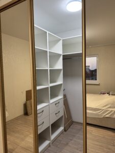 Миниатюра Гардероб Скрытый 15