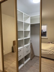 Миниатюра Гардероб Скрытый 16