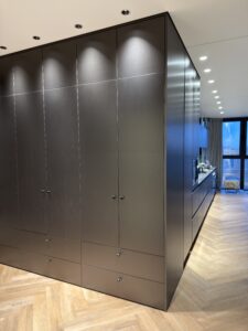 Миниатюра Шкаф-купе встроенный прямой матовый 3