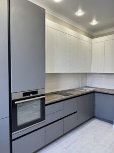 Миниатюра Кухня прямая с пеналом 2