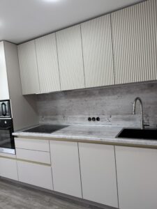 Миниатюра Кухня угловая современная с интегрированной техникой 24